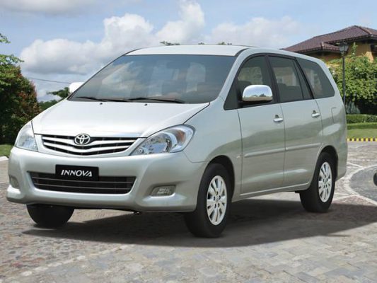 thuê xe 7 chỗ innova